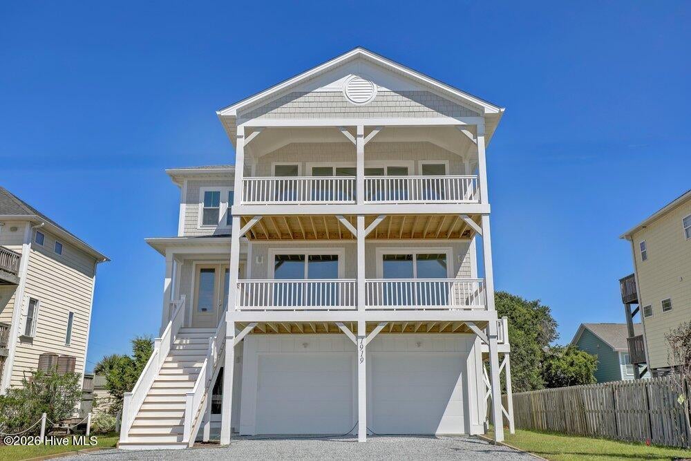 1919 N New River Drive
