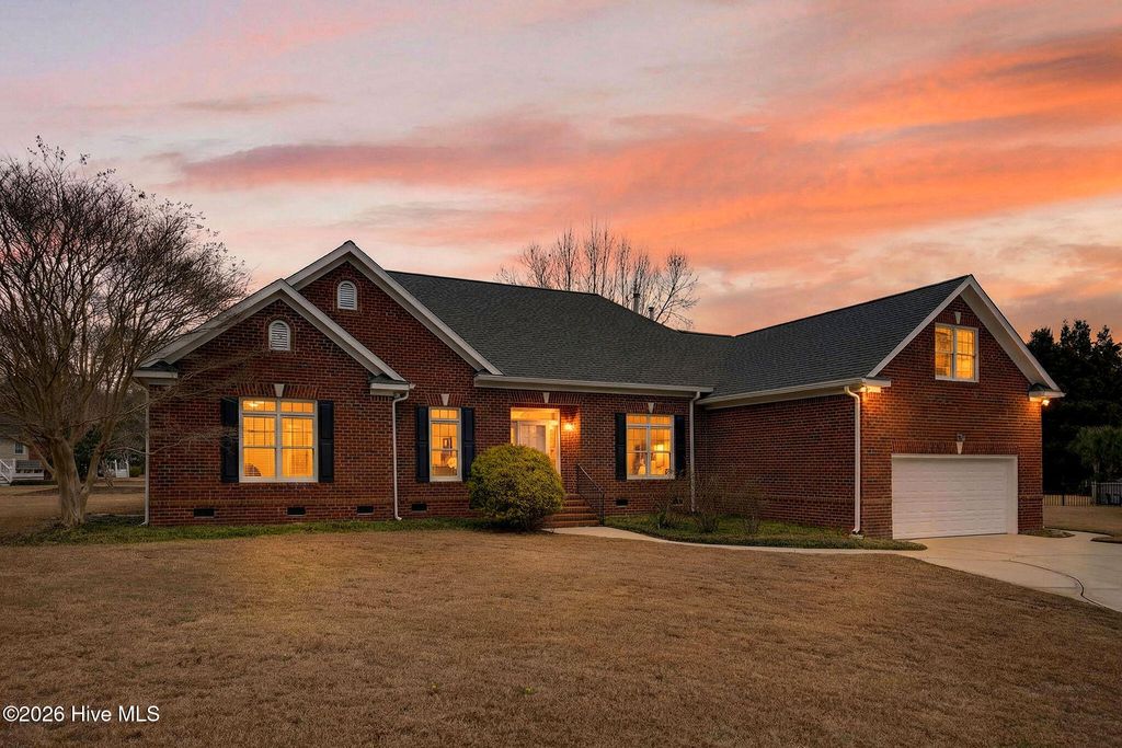 Photo of 603 Macon Court, Wilmington, NC 28412 (MLS # 100551519)