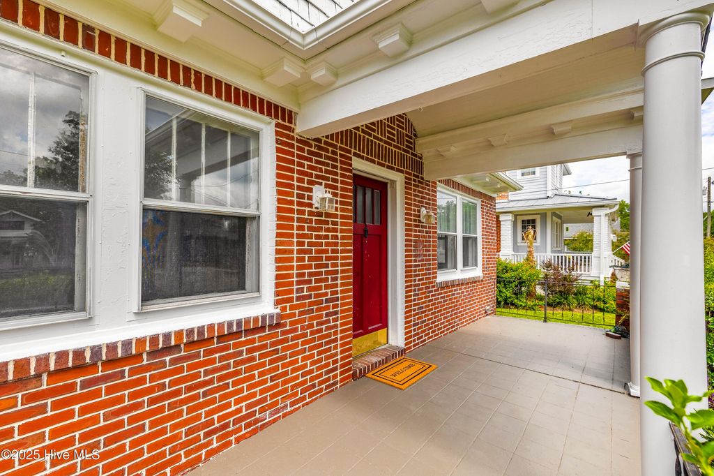 Photo of 207 N 13th Street, Wilmington, NC 28401 (MLS # 100522192)