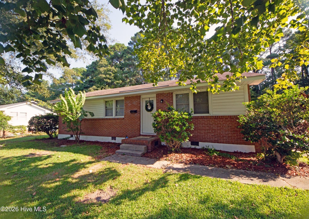 Photo of 7 Cole Drive, Jacksonville, NC 28540 (MLS # 100610006)