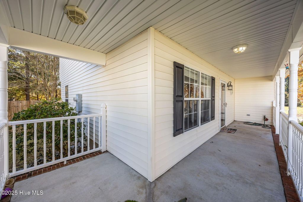 Photo of 102 Trenton Place, Jacksonville, NC 28546 (MLS # 100541595)