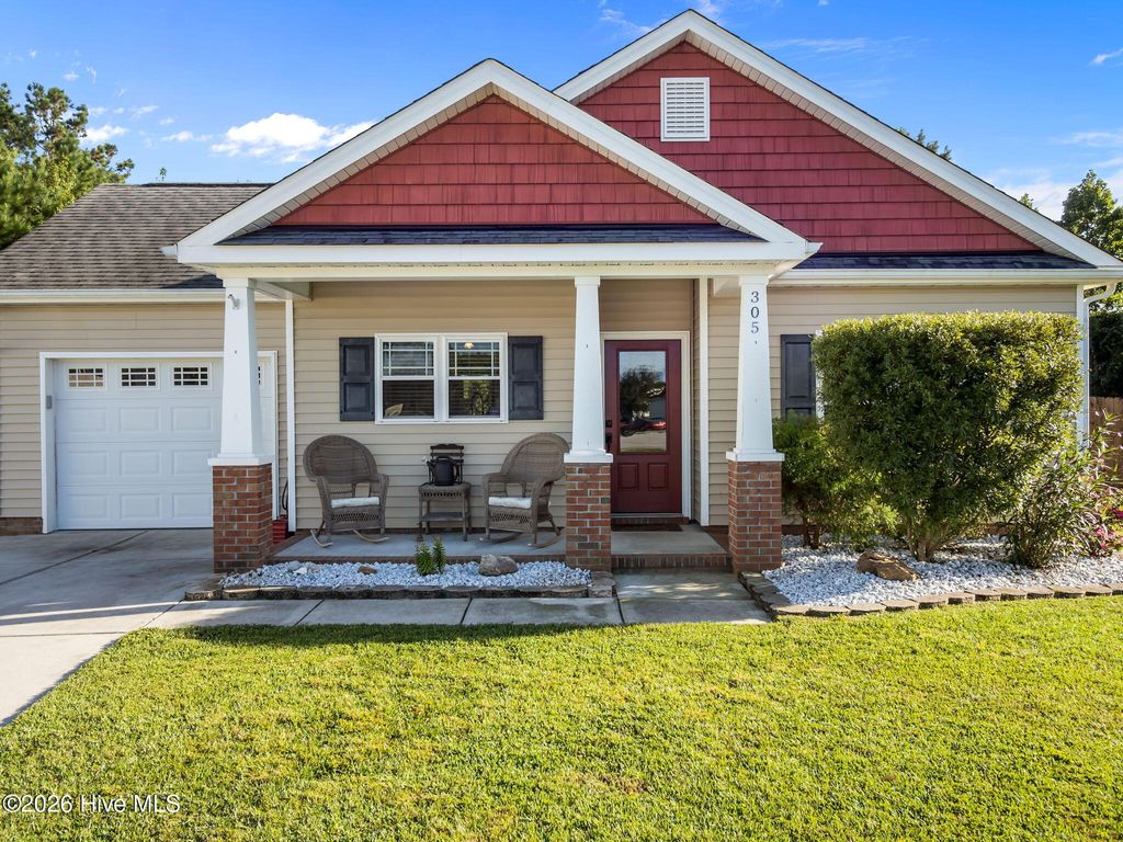 Photo of 305 Battery Park Court, Swansboro, NC 28584 (MLS # 100571289)