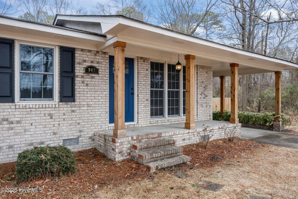 Photo of 947 E Hanrahan Road, Grifton, NC 28530 (MLS # 100555705)