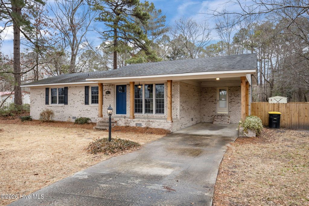 Photo of 947 E Hanrahan Road, Grifton, NC 28530 (MLS # 100555705)