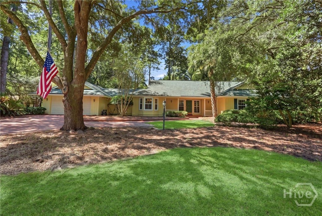 Photo of 1 Waterford Lane, Savannah, GA 31411 (MLS # SA363860)