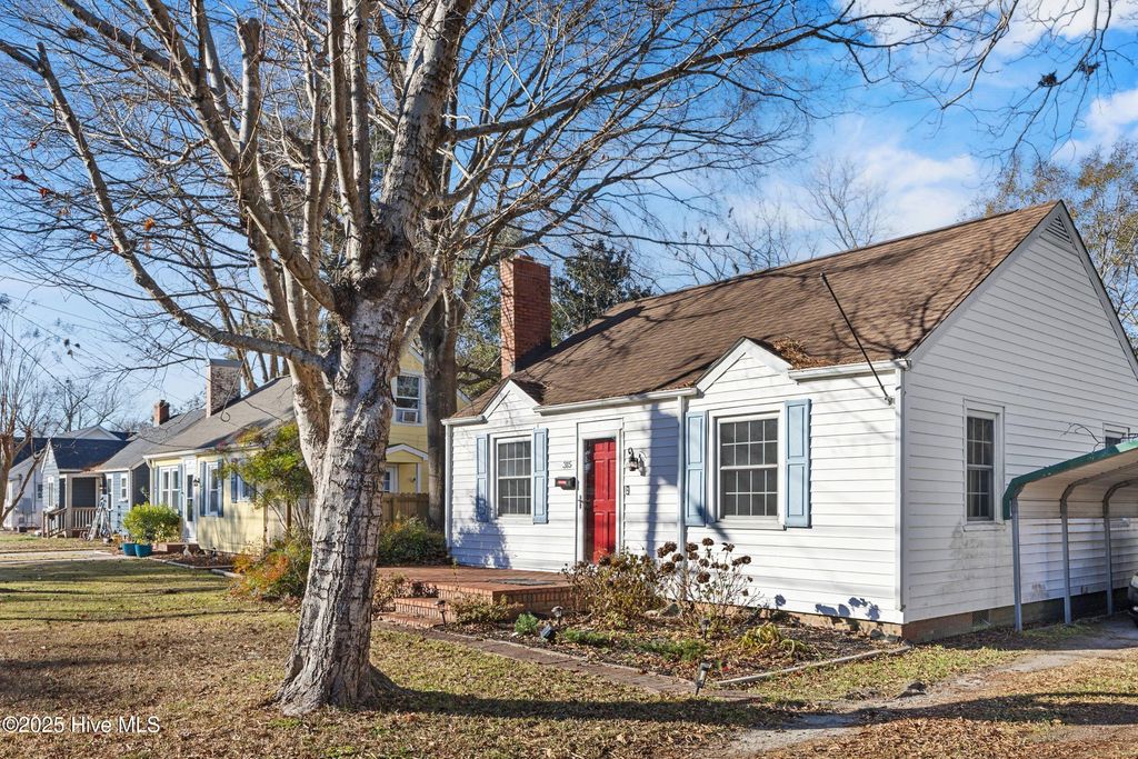 Photo of 315 Bordeaux Street, Jacksonville, NC 28540 (MLS # 100546074)