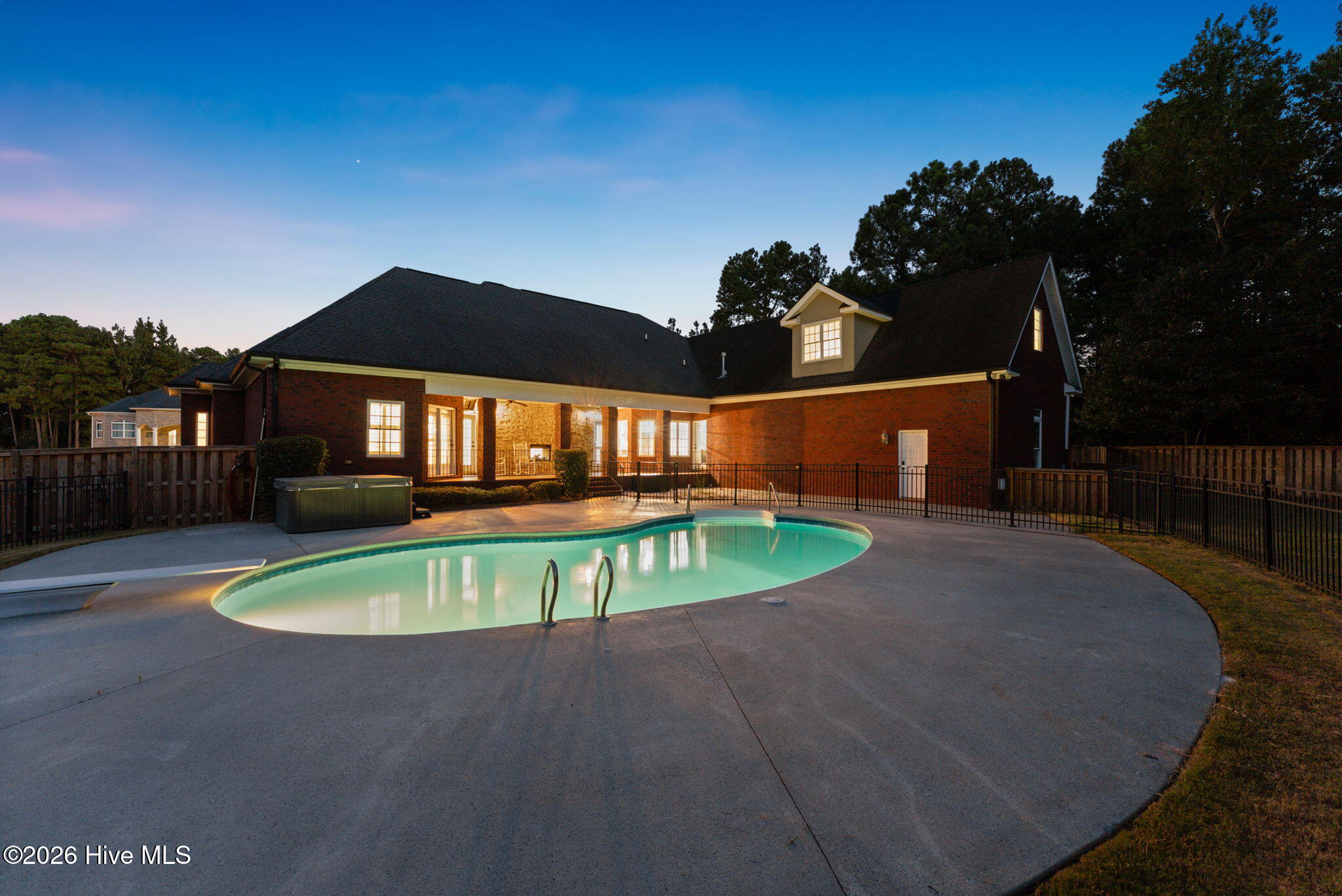 645 Emerald Crossing