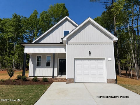 Homes For Sale - 42 E Coulter Court<br/> Selma, NC 27576
