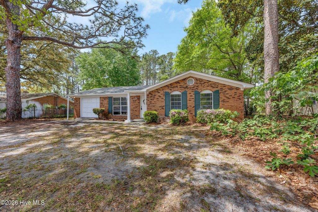 Photo of 4785 Oakview Drive SE, Southport, NC 28461 (MLS # 100566931)