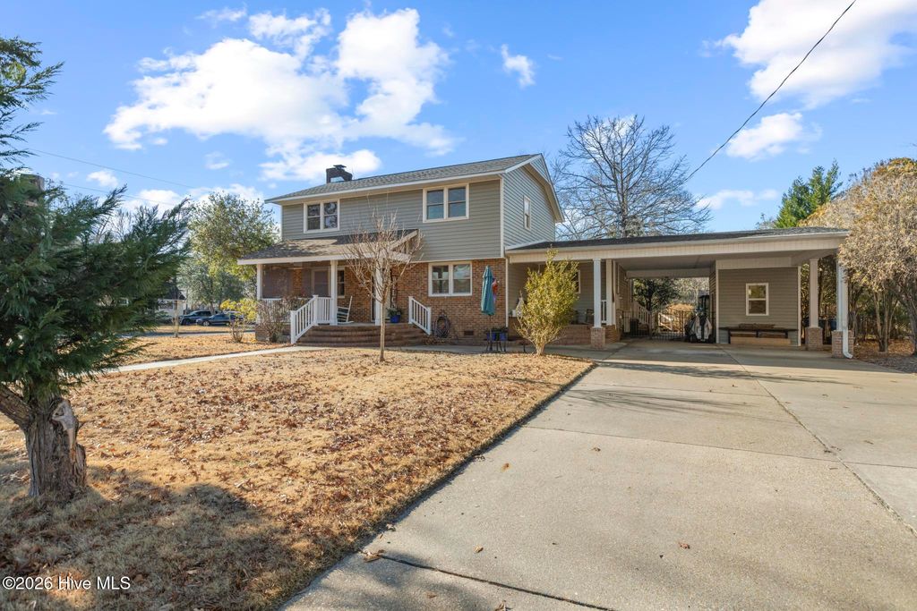 Photo of 1401 Cando Place, Jacksonville, NC 28540 (MLS # 100552861)