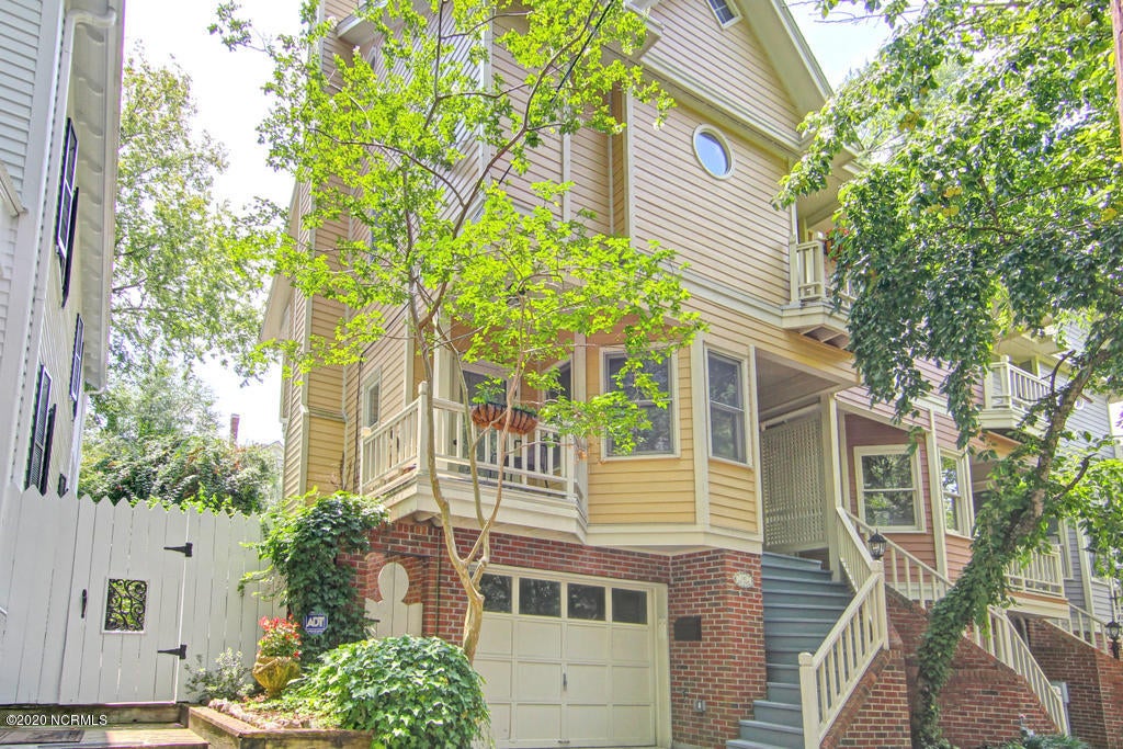 Photo of 110 Ann Street, Wilmington, NC 28401 (MLS # 100586268)