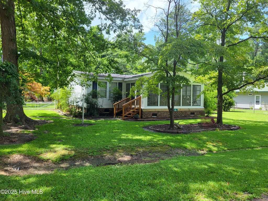 Photo of 34 Dogwood Lane, Blounts Creek, NC 27814 (MLS # 100520347)