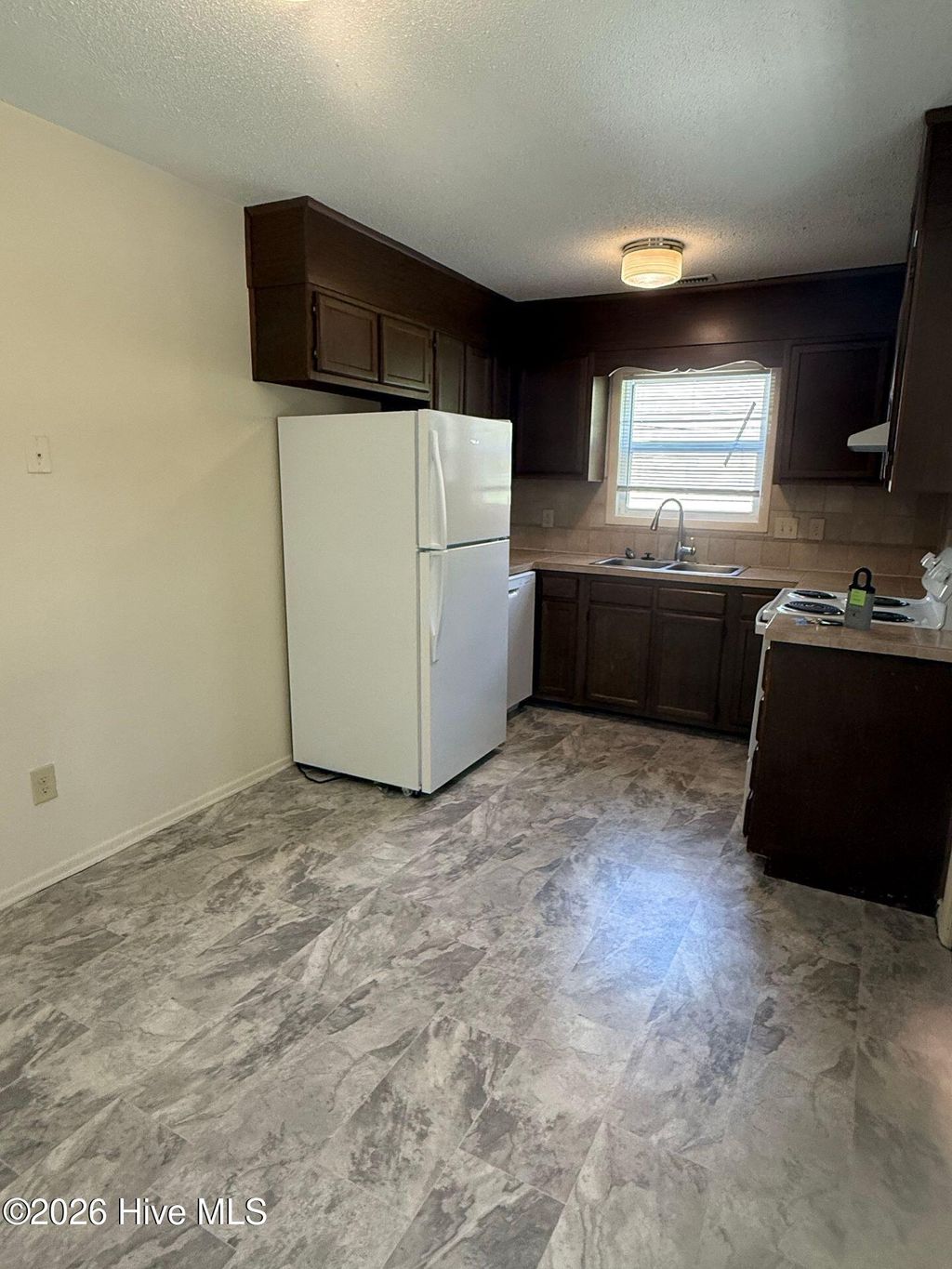 Photo of 306 Pine Valley Road, Jacksonville, NC 28546 (MLS # 100567414)