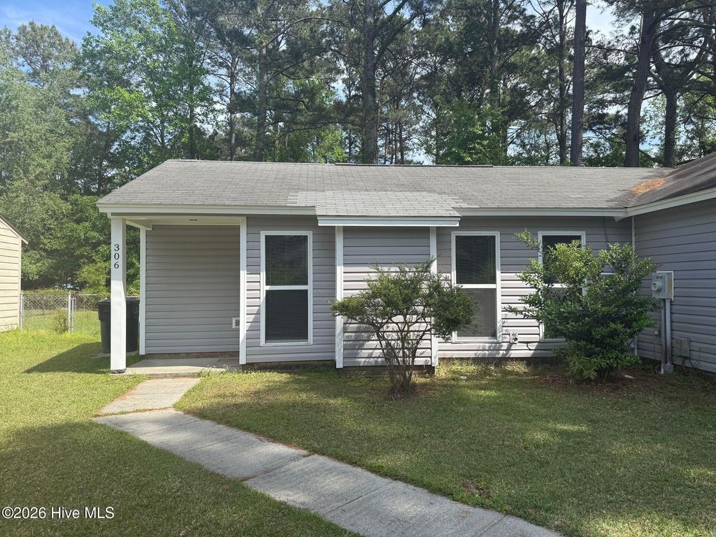 Photo of 306 Pine Valley Road, Jacksonville, NC 28546 (MLS # 100567414)