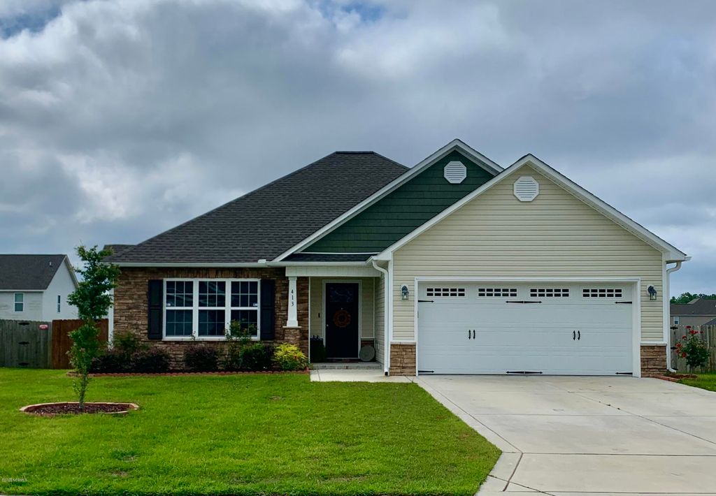 Photo of 413 Derrick Drive, Sneads Ferry, NC 28460 (MLS # 100569467)