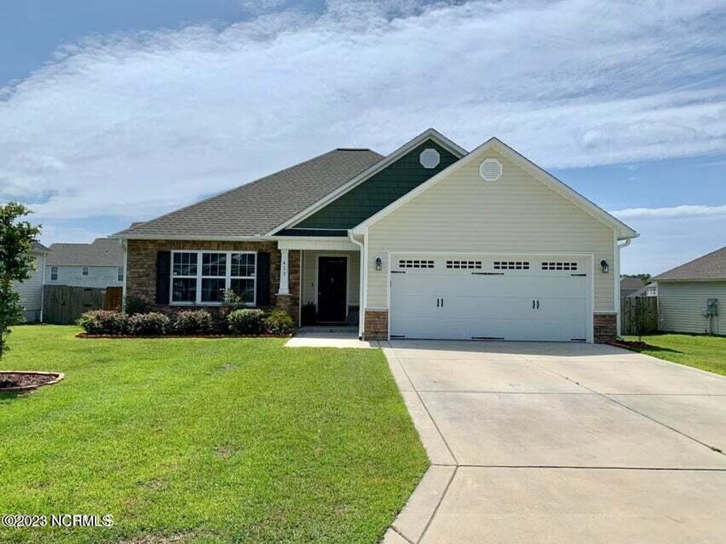 Photo of 413 Derrick Drive, Sneads Ferry, NC 28460 (MLS # 100569467)