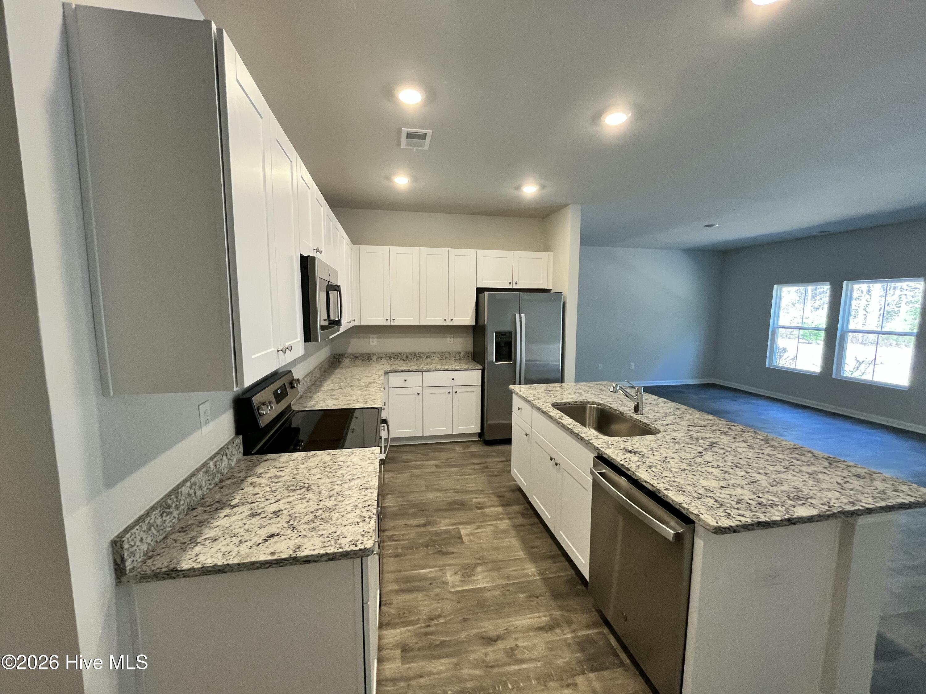 230 Ladyfish Loop NW