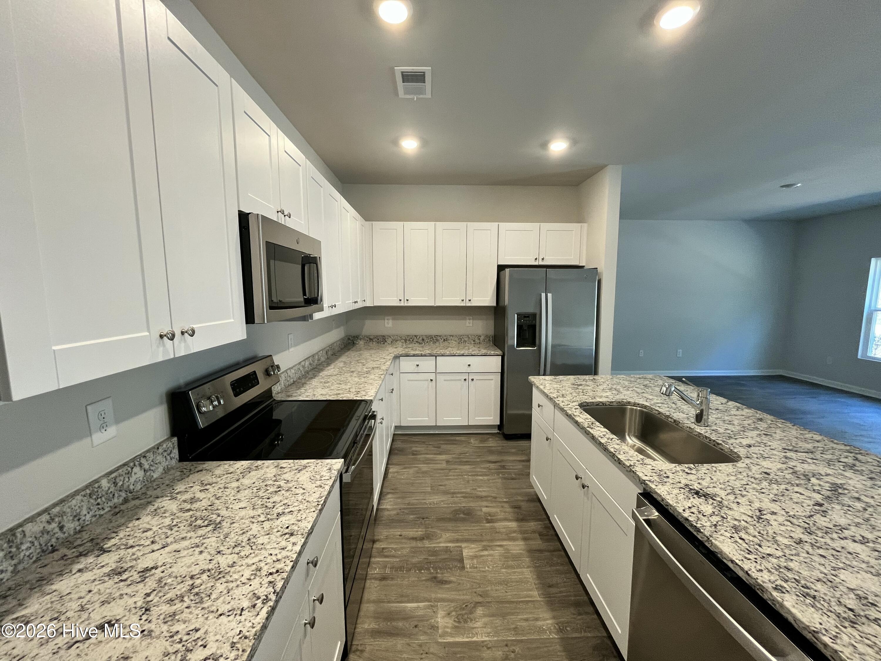 230 Ladyfish Loop NW