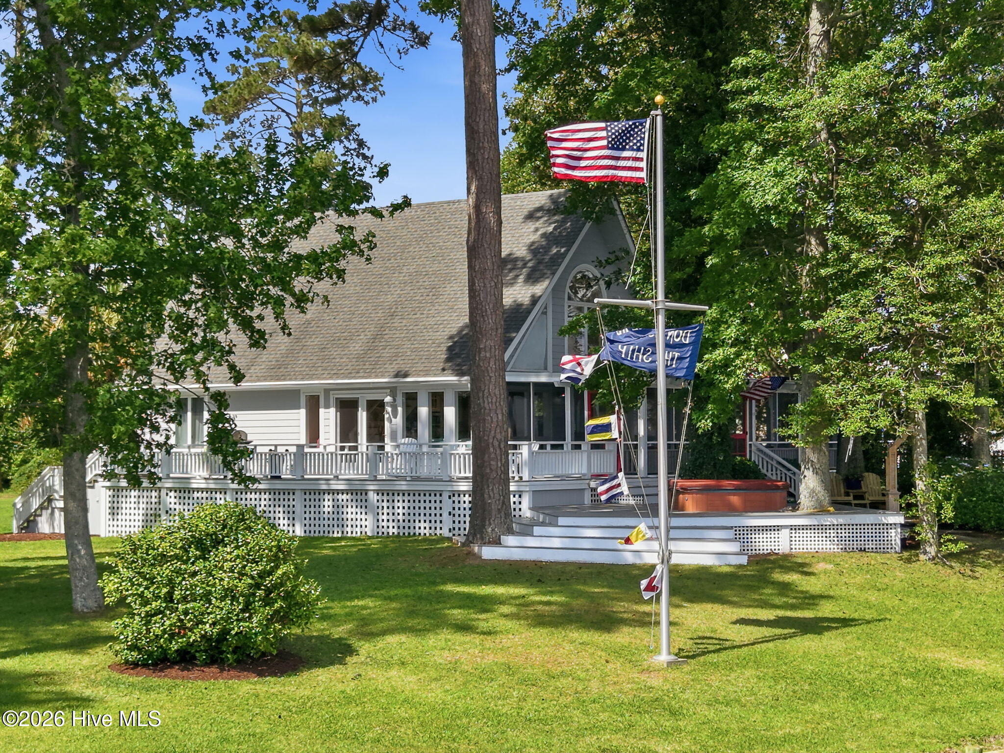 95 Cypress Shores Road E
