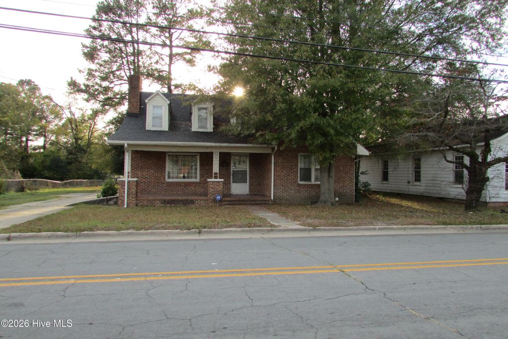 Photo of 803 Mc Koy Street, Clinton, NC 28328 (MLS # 100558676)