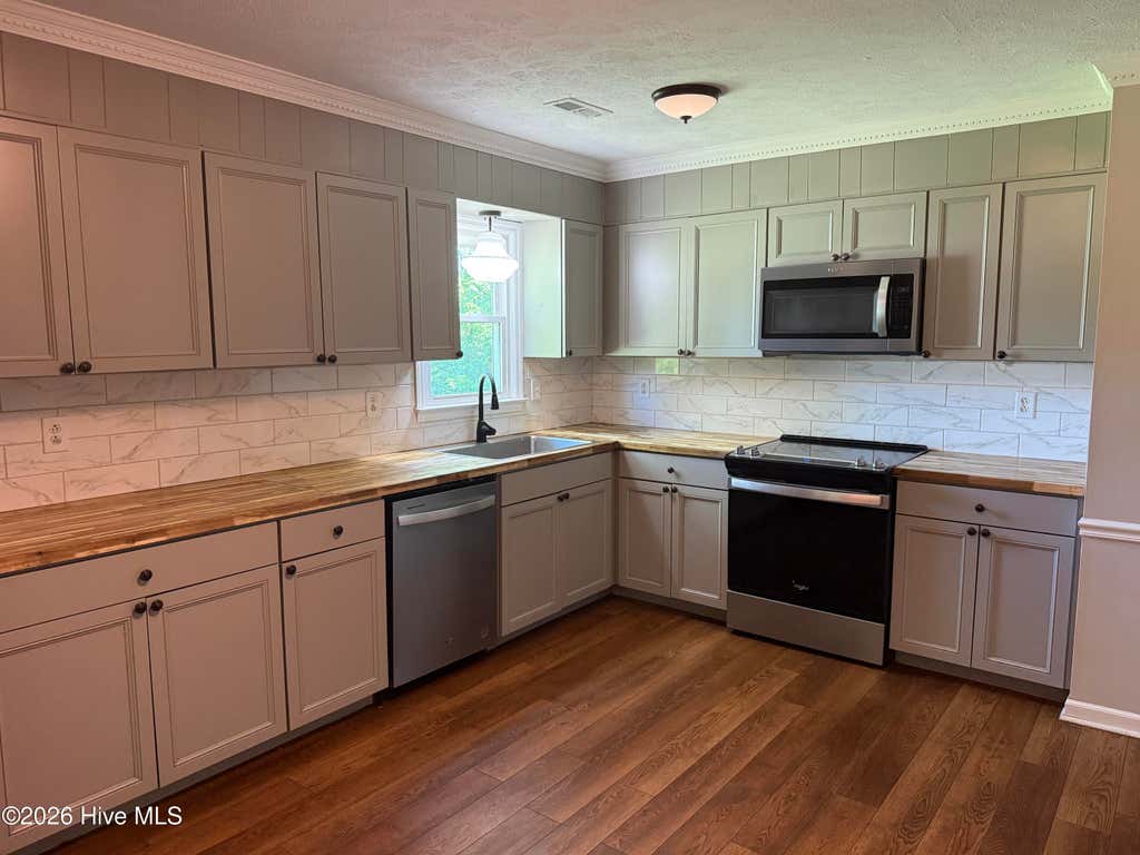 Photo of 203 Poplar Road, Havelock, NC 28532 (MLS # 100594371)