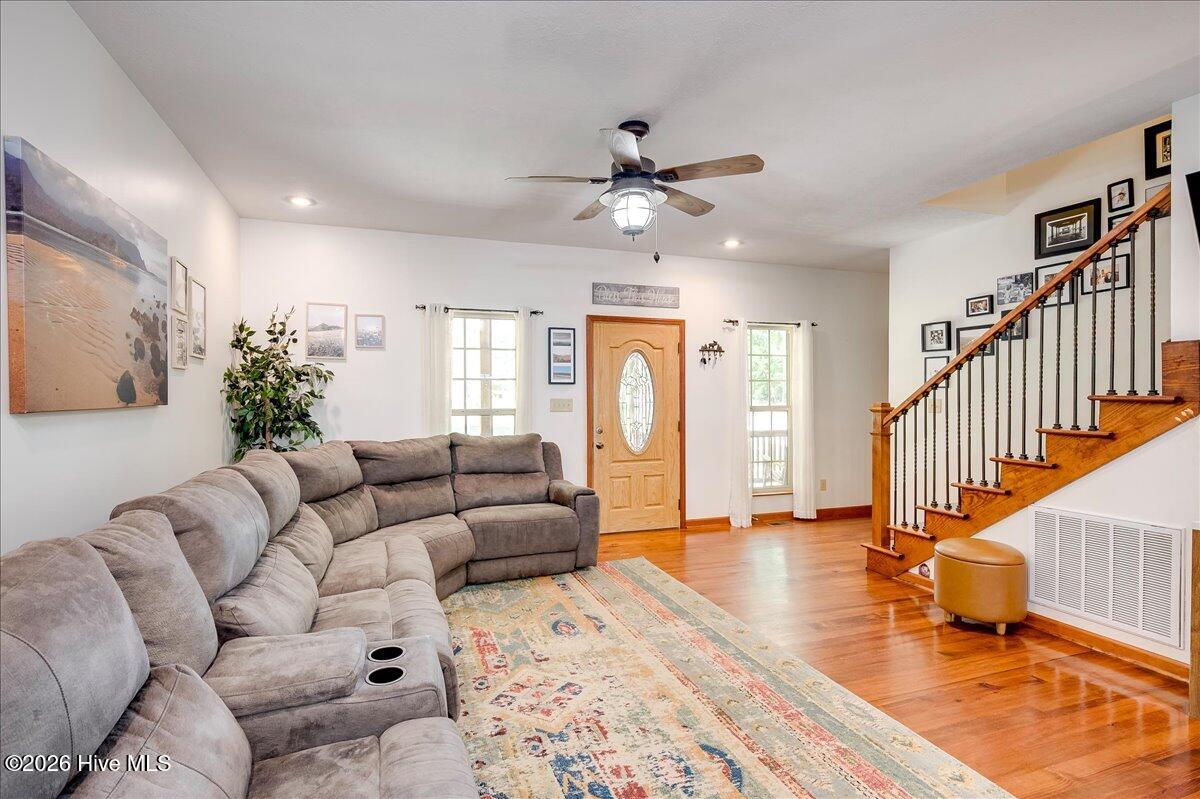 13 Sunset Circle