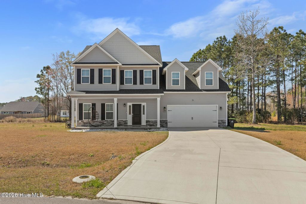 Photo of 709 W Warner Court, Hubert, NC 28539 (MLS # 100562382)