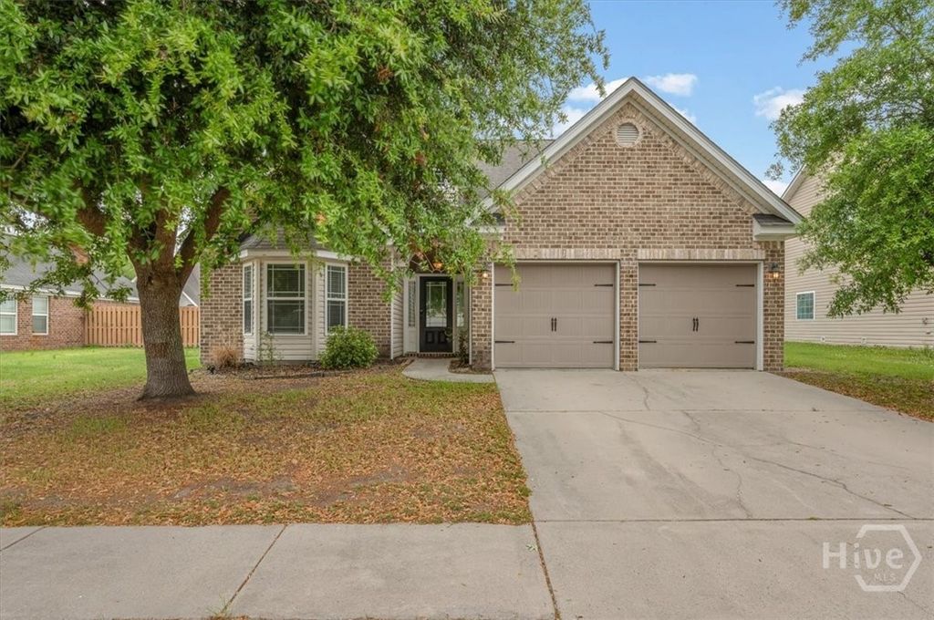 Photo of 25 Chestnut Oak Drive, Richmond Hill, GA 31324 (MLS # SA352357)