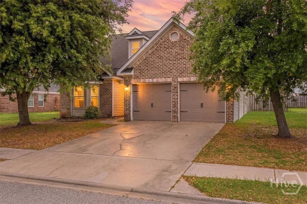 Photo of 25 Chestnut Oak Drive, Richmond Hill, GA 31324 (MLS # SA352357)