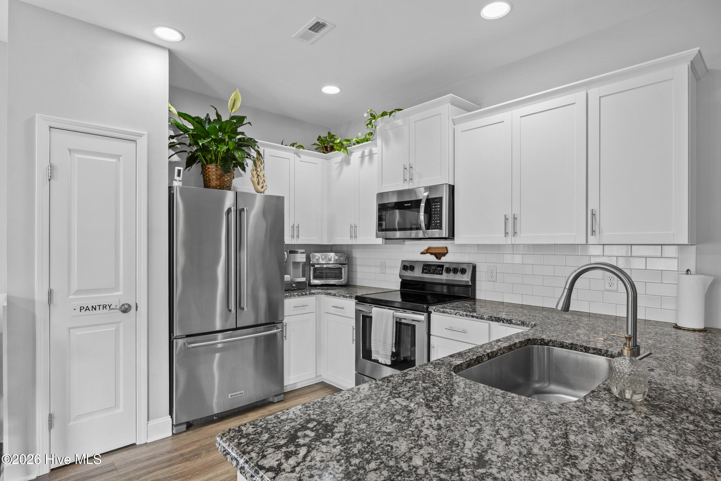 2120 Blue Bonnet Circle