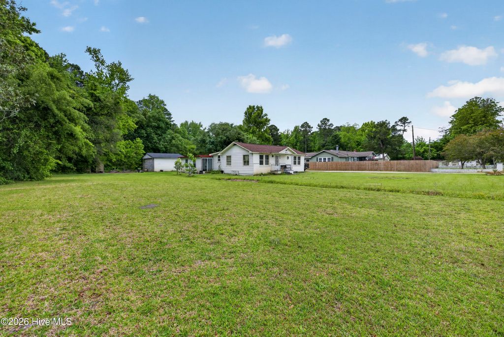 Photo of 4632 Castle Hayne Road, Castle Hayne, NC 28429 (MLS # 100571547)