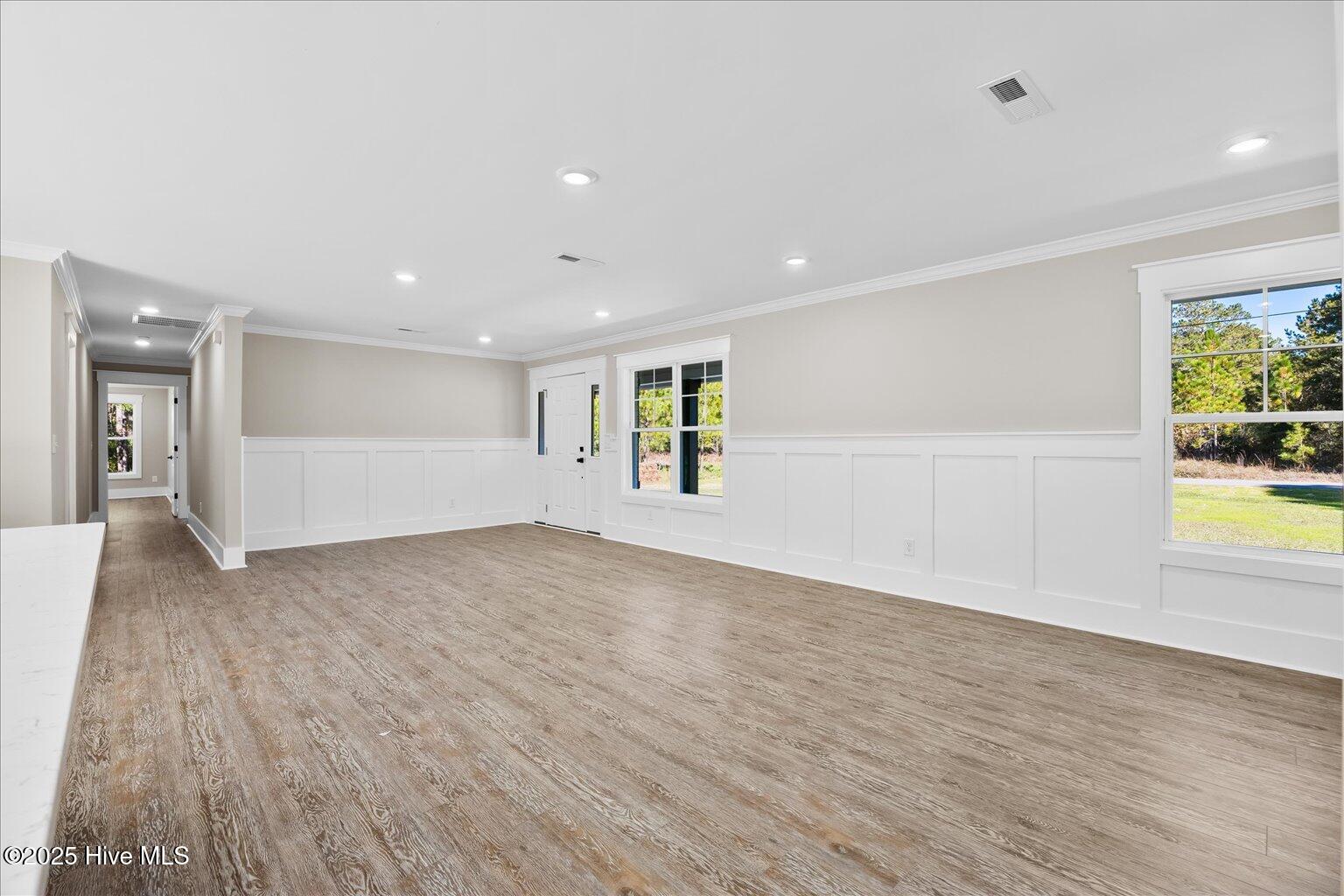 9329 Central Boulevard SE