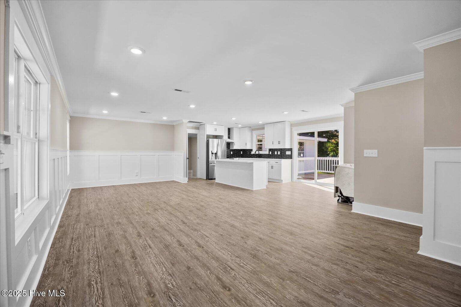 9329 Central Boulevard SE