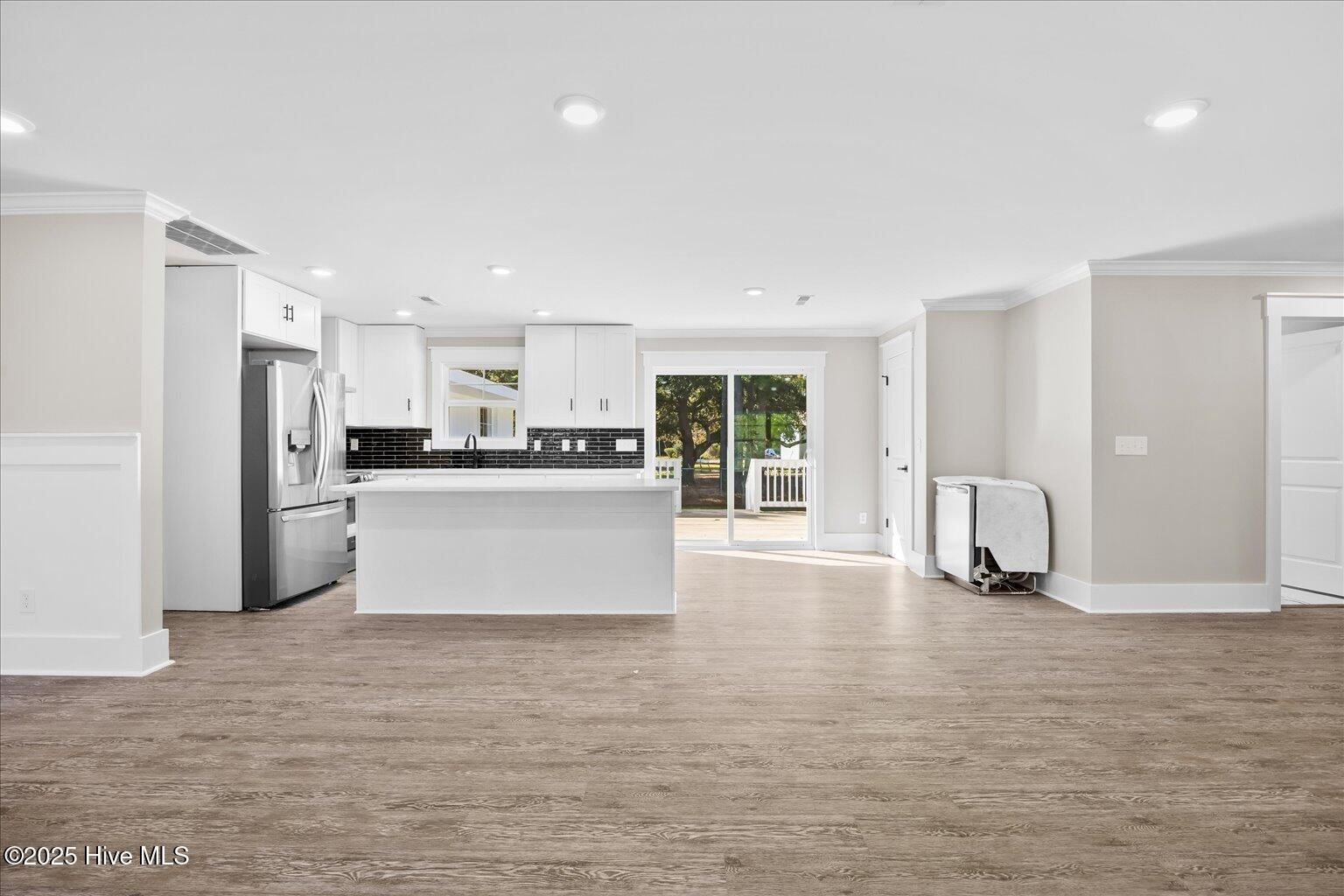 9329 Central Boulevard SE