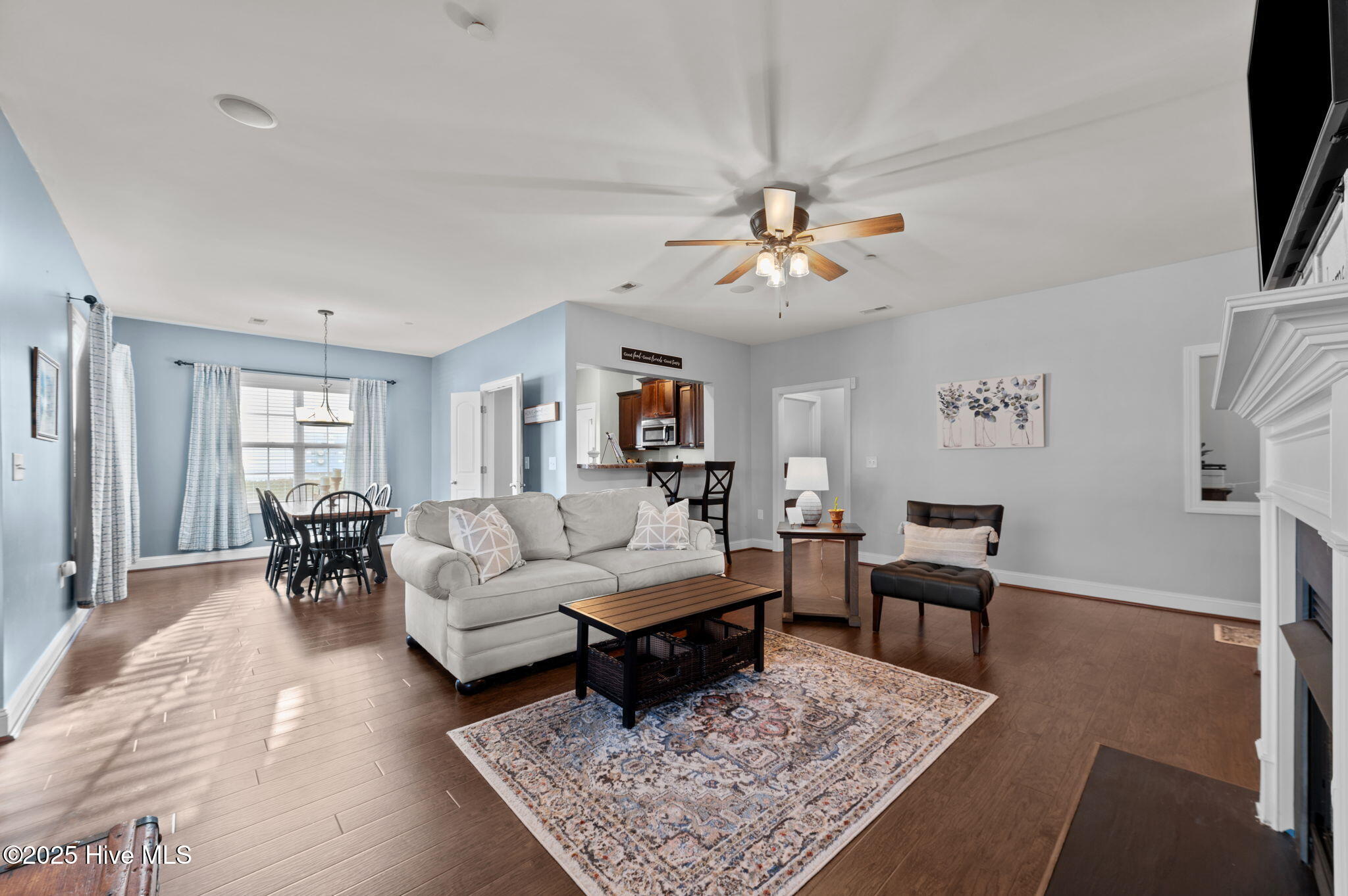 1921 Covengton Way 101