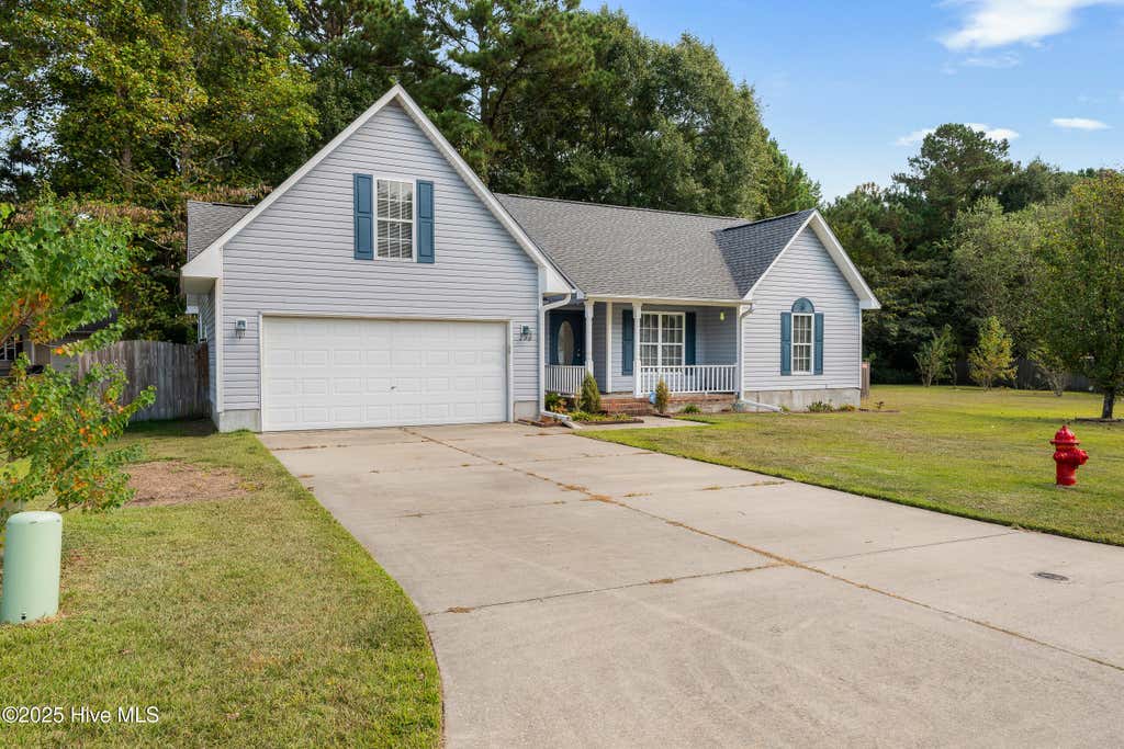Photo of 200 Druid Court, Jacksonville, NC 28546 (MLS # 100594355)