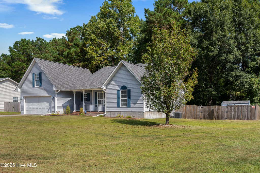 Photo of 200 Druid Court, Jacksonville, NC 28546 (MLS # 100594355)