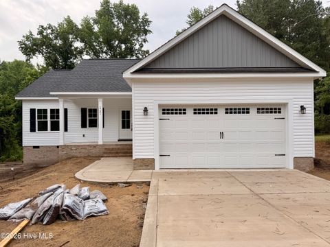 Homes For Sale - 1721 Walnut Run Drive<br/> Deep Run, NC 28525