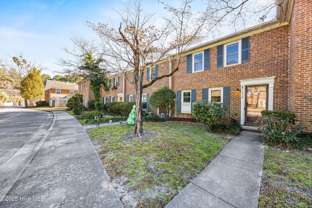 Photo of 4920 Seabrook Court, Wilmington, NC 28403 (MLS # 100545120)