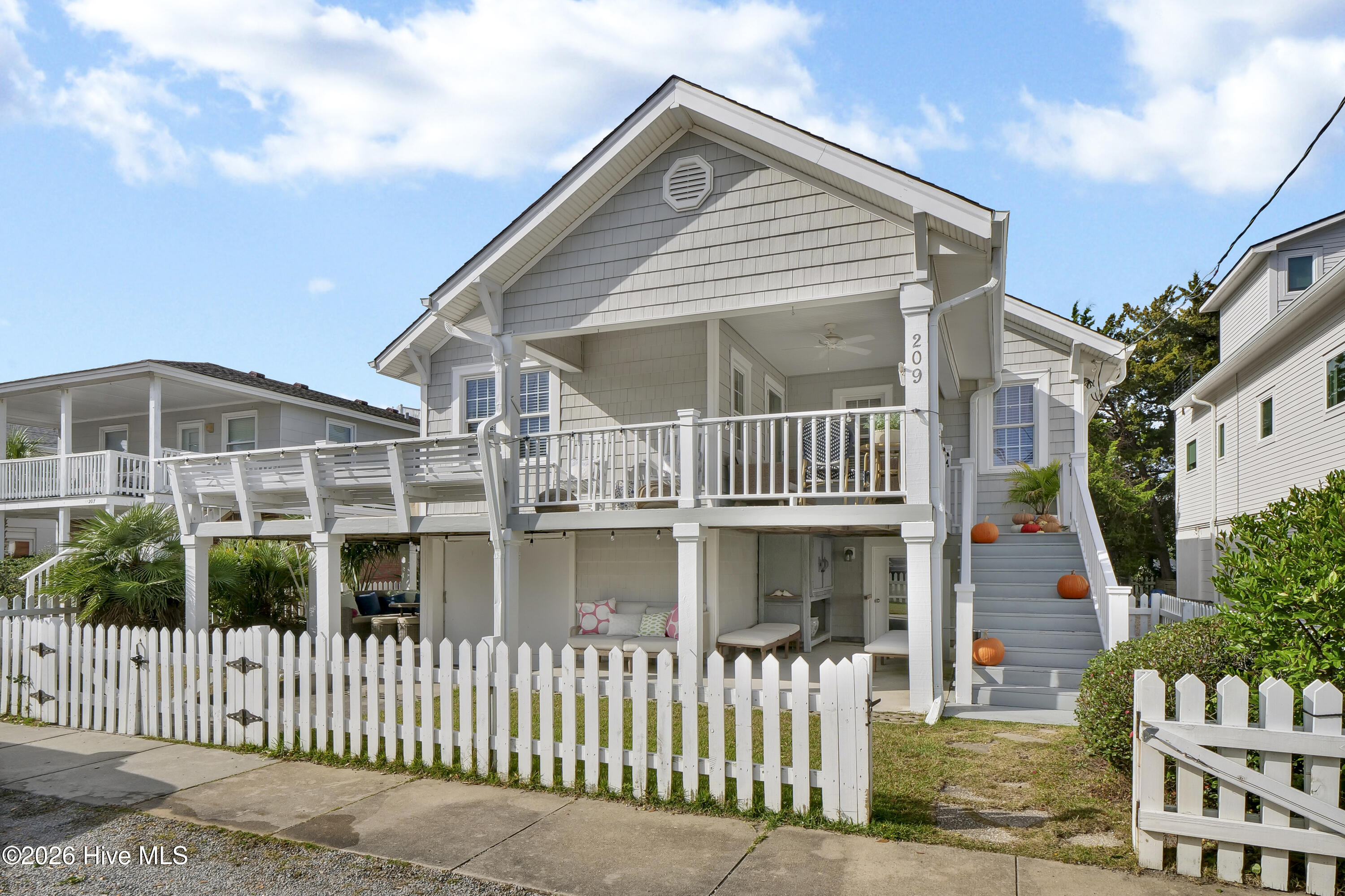 209 Channel Drive N