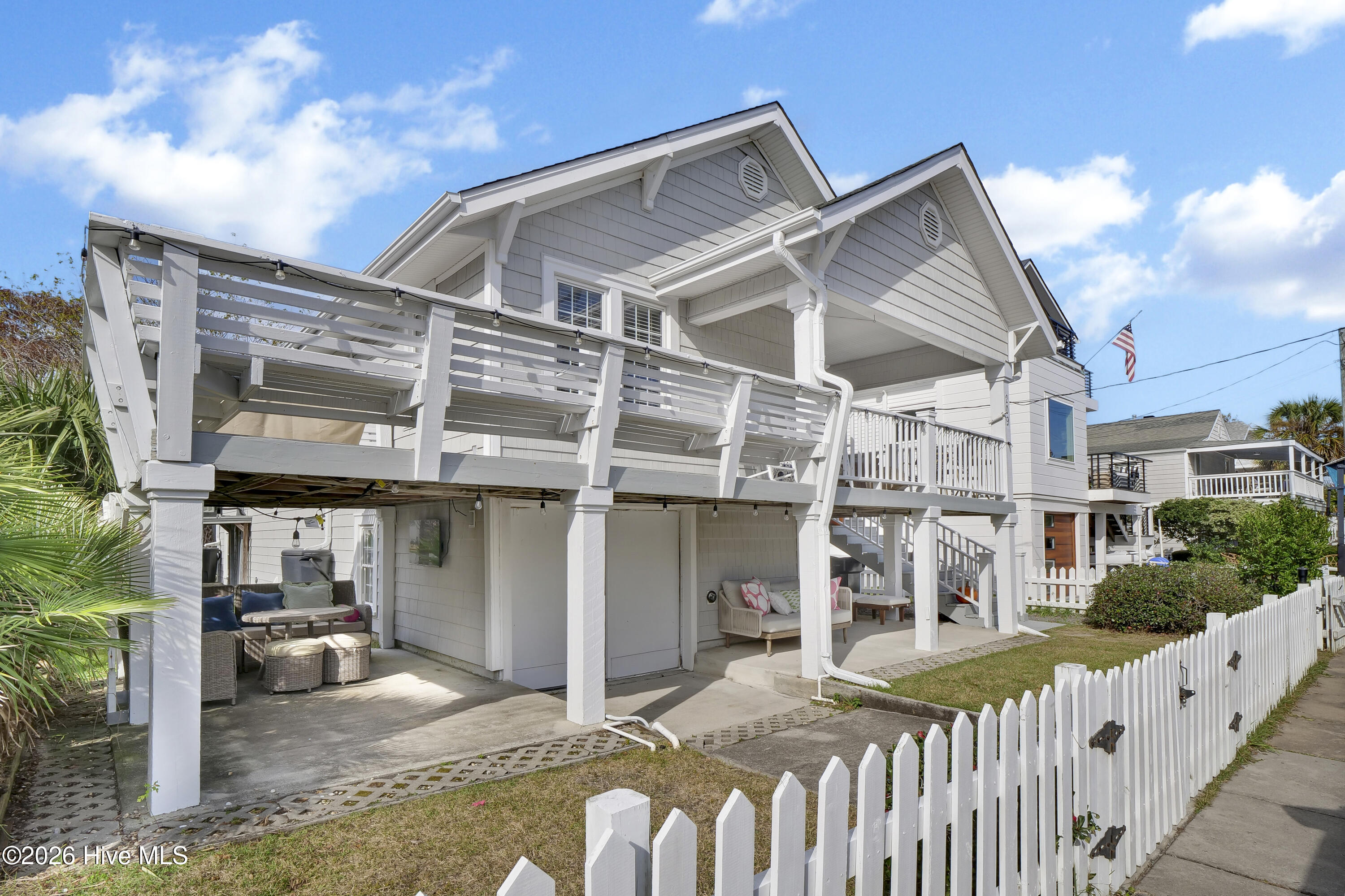 209 Channel Drive N