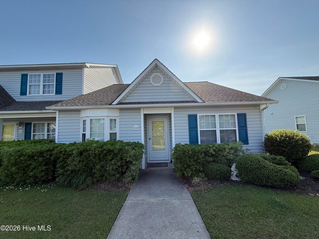 Photo of 101 Courtyard E, Beaufort, NC 28516 (MLS # 100569692)