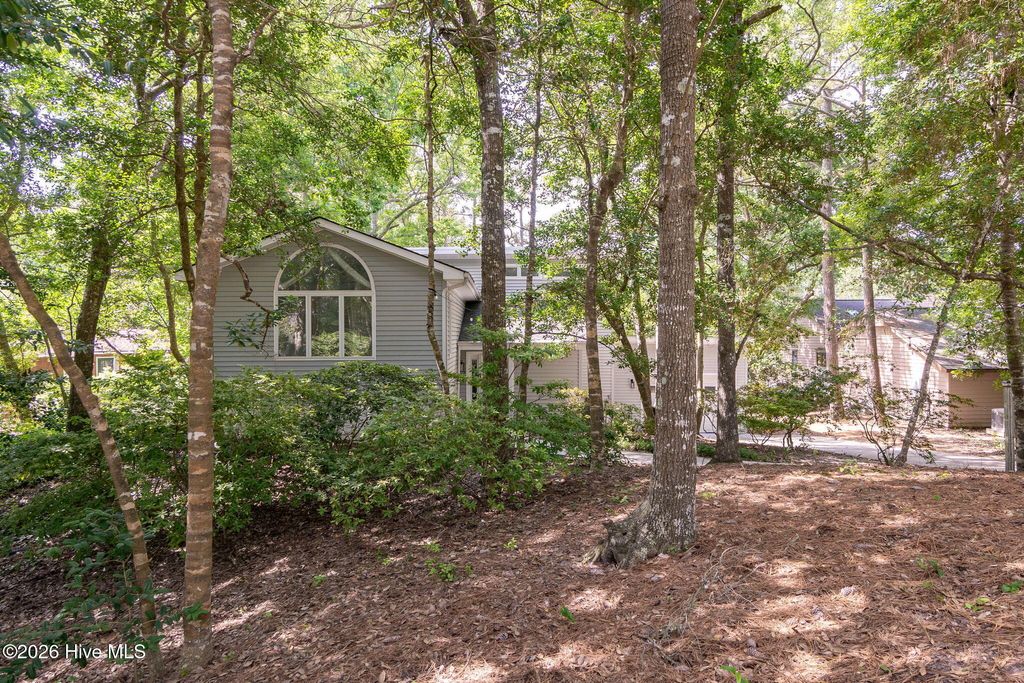 Photo of 121 White Ash Drive, Pine Knoll Shores, NC 28512 (MLS # 100578381)