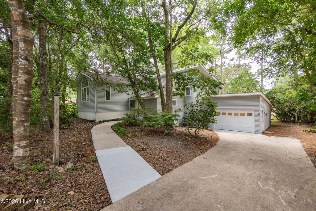 Photo of 121 White Ash Drive, Pine Knoll Shores, NC 28512 (MLS # 100578381)