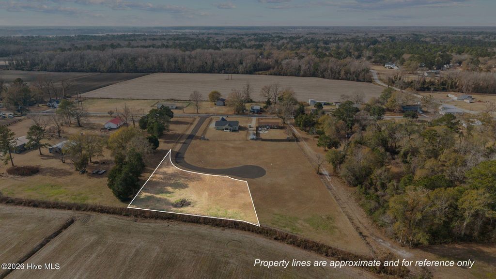 Photo of 100 Farmview Drive, New Bern, NC 28560 (MLS # 100547797)