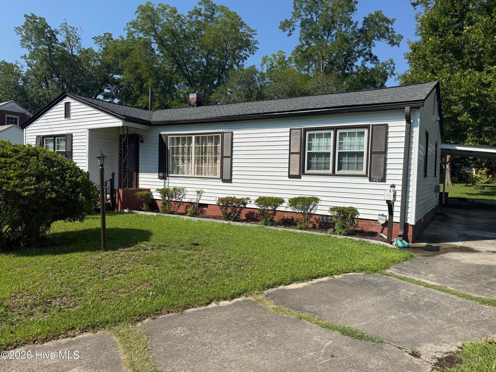 Photo of 206 Sunset Drive, Williamston, NC 27892 (MLS # 100587879)