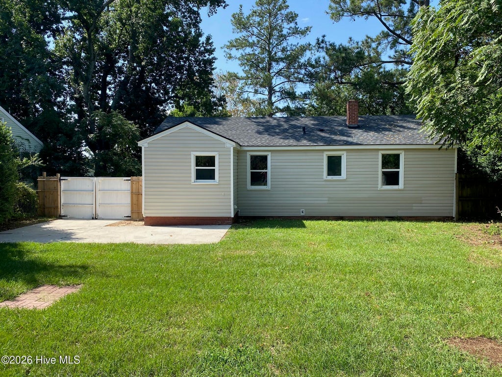 Photo of 1002 Skyview Drive, North Augusta, SC 29841 (MLS # 100597825)