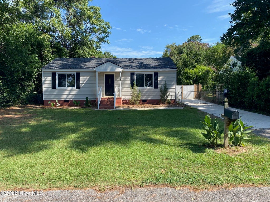 Photo of 1002 Skyview Drive, North Augusta, SC 29841 (MLS # 100597825)