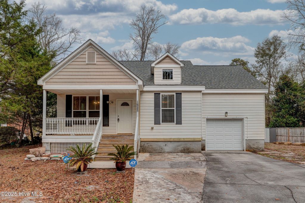 Photo of 1525 Parmele Drive, Wilmington, NC 28401 (MLS # 100567559)