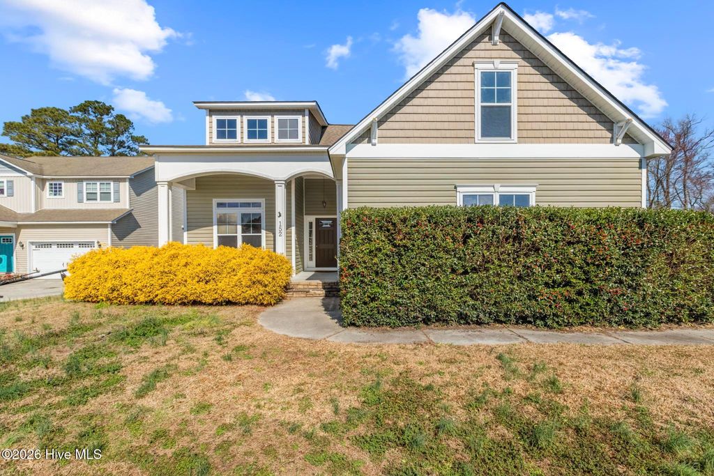 Photo of 152 Hawks Point Road, Jacksonville, NC 28540 (MLS # 100556955)